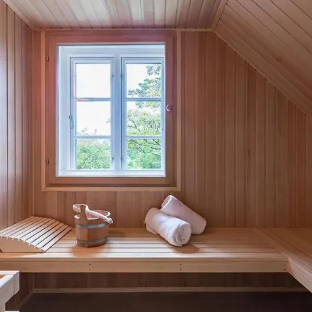 Haus Tofino *