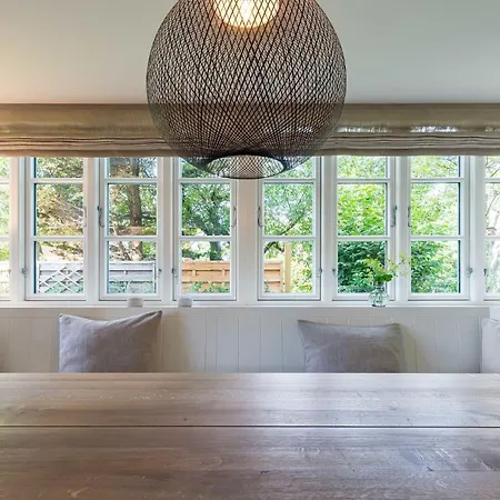 Haus Tofino *